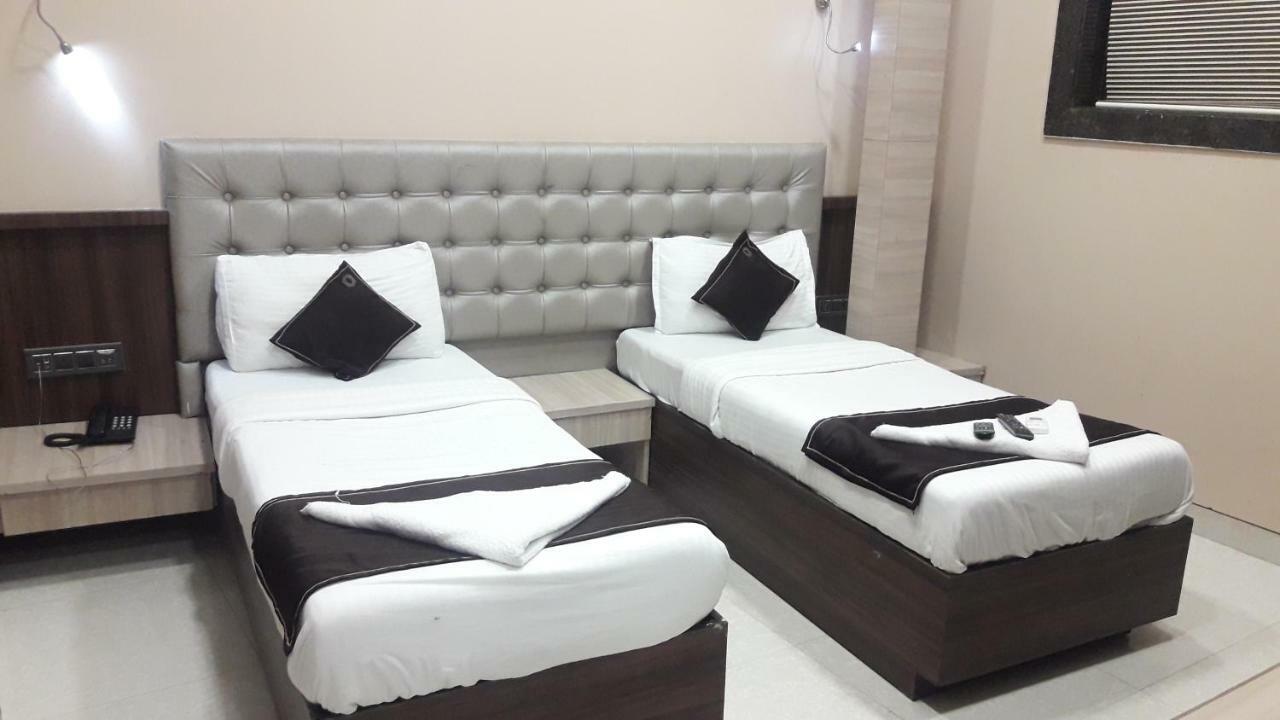 Отель Shine Hospitality Мумбаи Экстерьер фото